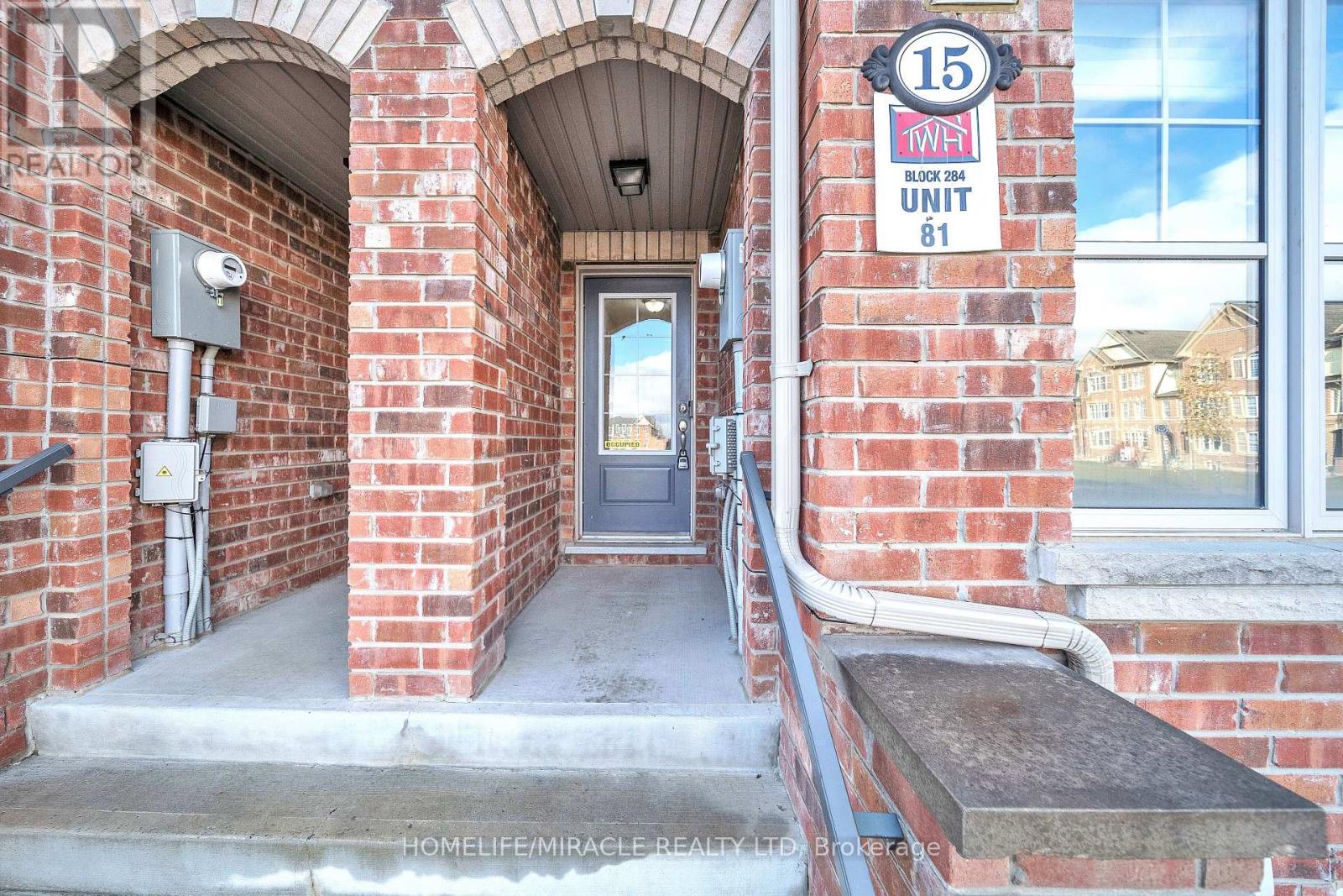 15 Finegan Circle, Brampton, Ontario  L7A 4Z7 - Photo 6 - W12643324