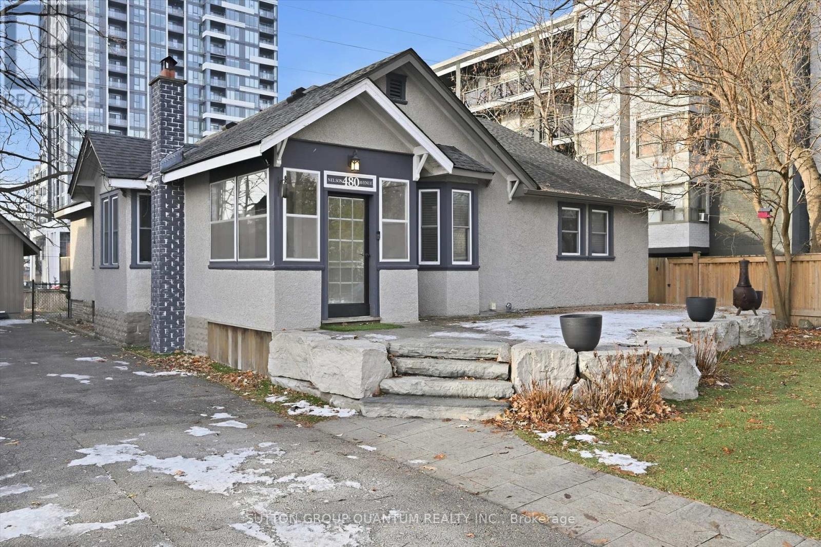 480 Nelson Avenue, Burlington, Ontario  L7S 1N5 - Photo 3 - W12643328