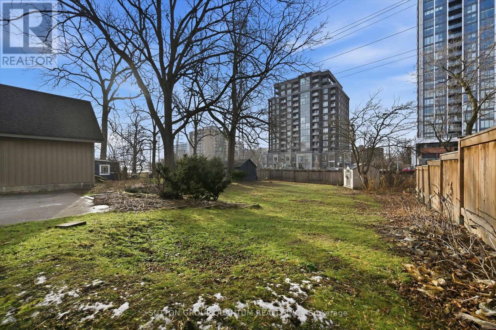 480 Nelson Avenue, Burlington, Ontario  L7S 1N5 - Photo 42 - W12643328