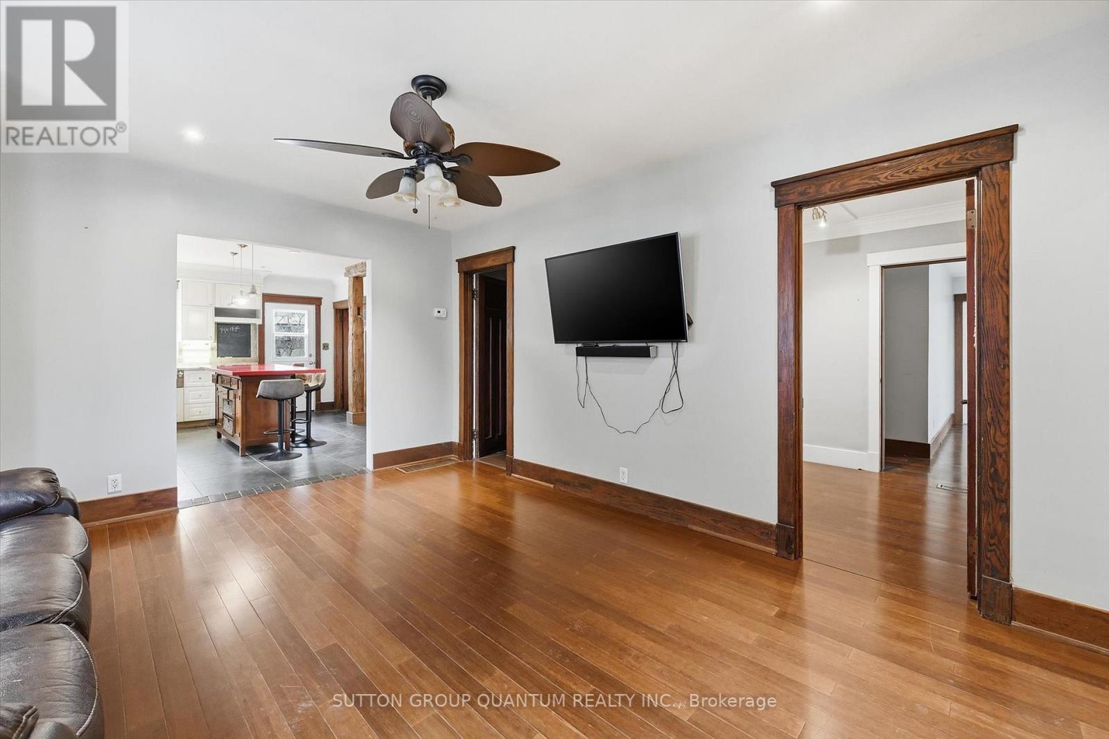 480 Nelson Avenue, Burlington, Ontario  L7S 1N5 - Photo 9 - W12643328