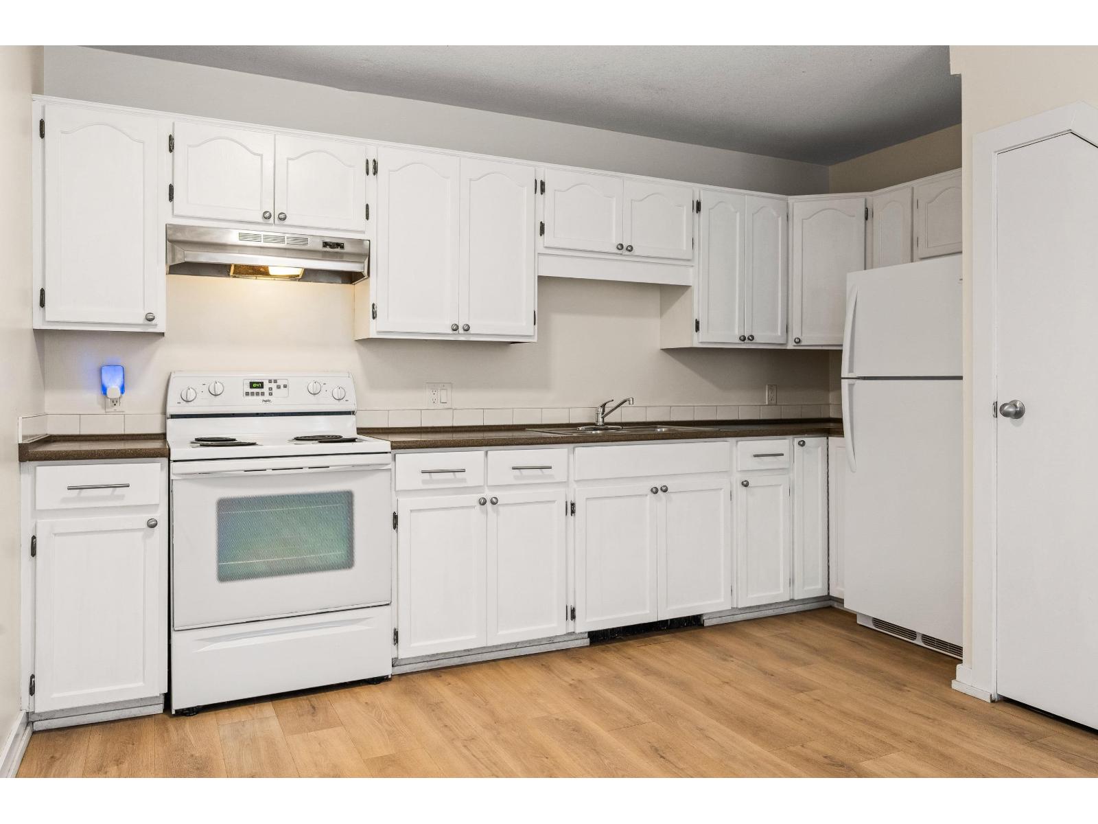 10 45882 Cheam Avenue, Chilliwack Downtown, Chilliwack, British Columbia  V2P 5N1 - Photo 9 - R3074542