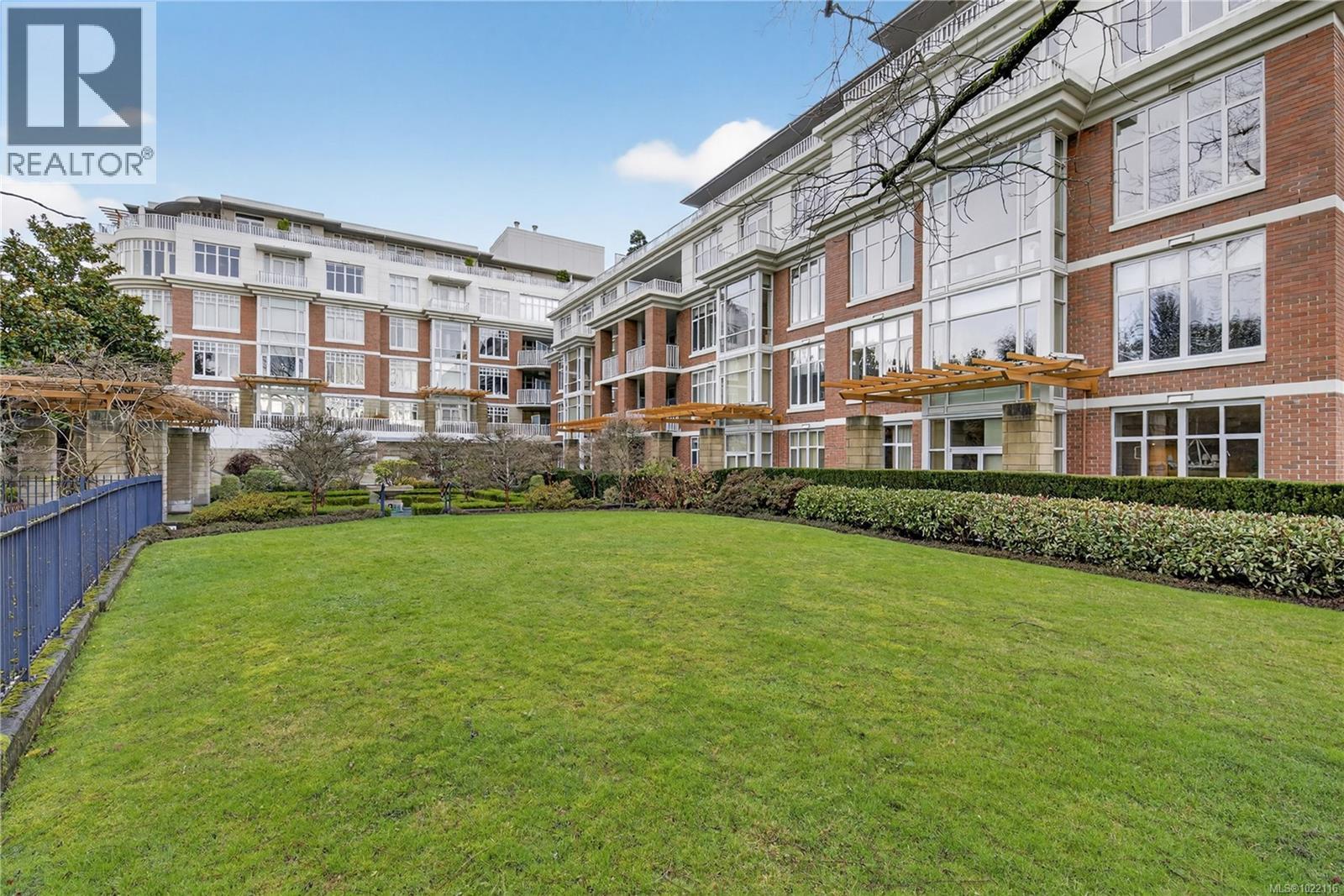 415 999 Burdett Ave, Victoria, British Columbia  V8V 3G7 - Photo 39 - 1022116