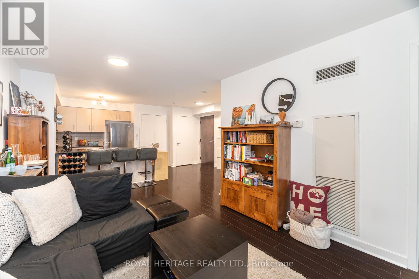 611 - 12 Yonge Street, Toronto, Ontario  M5E 1Z9 - Photo 17 - C12582730