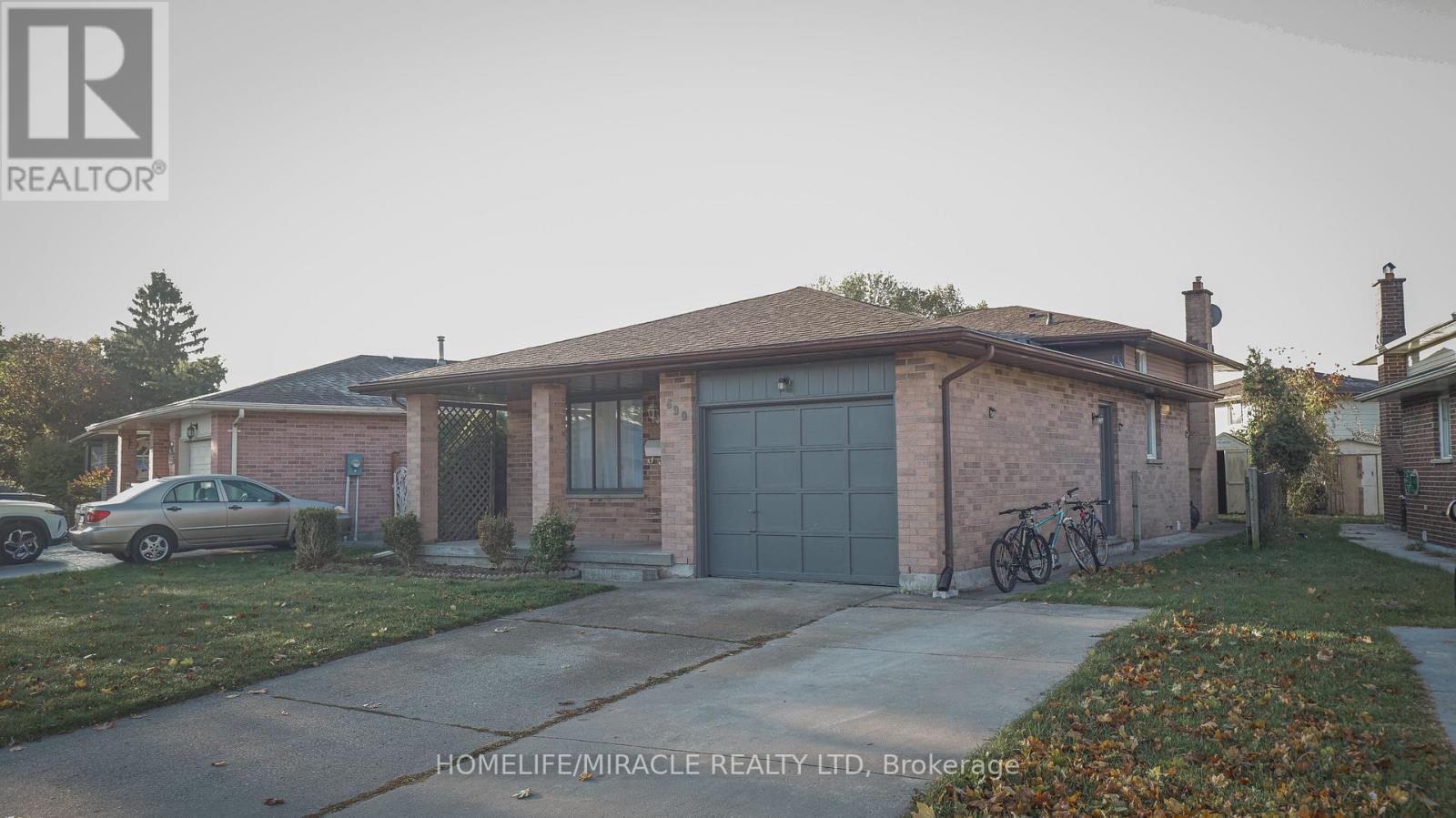 Main - 699 Classic Drive, London East, Ontario  N5W 5X1 - Photo 2 - X12643314