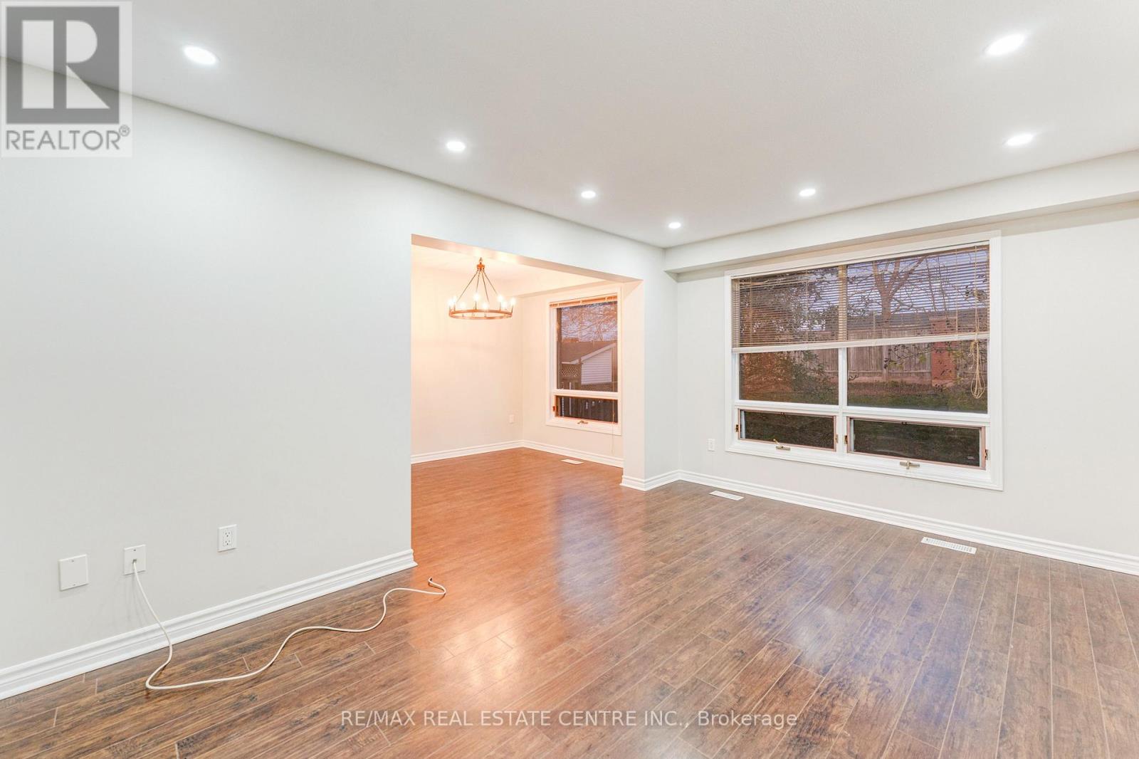 4944 Windgate Drive, Niagara Falls, Ontario  L2H 2Z7 - Photo 12 - X12643316