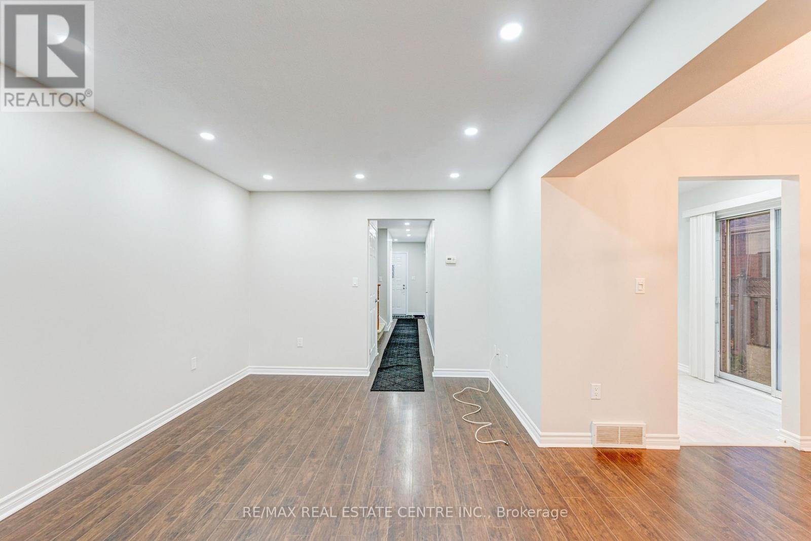 4944 Windgate Drive, Niagara Falls, Ontario  L2H 2Z7 - Photo 13 - X12643316