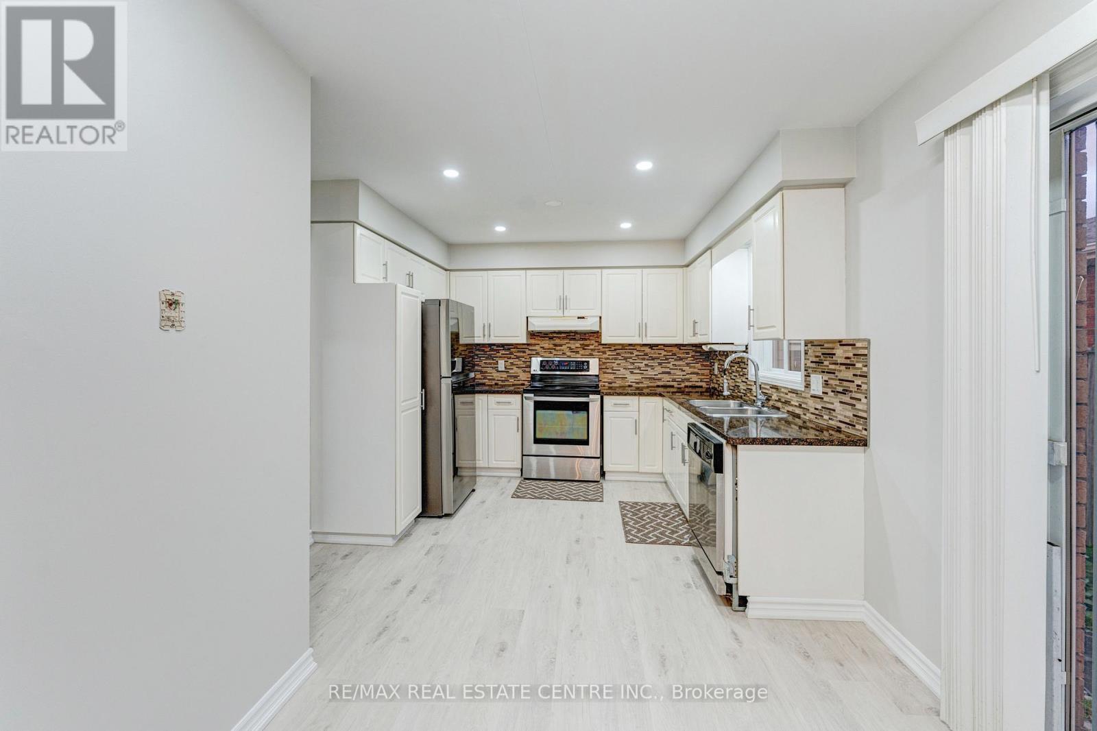 4944 Windgate Drive, Niagara Falls, Ontario  L2H 2Z7 - Photo 8 - X12643316