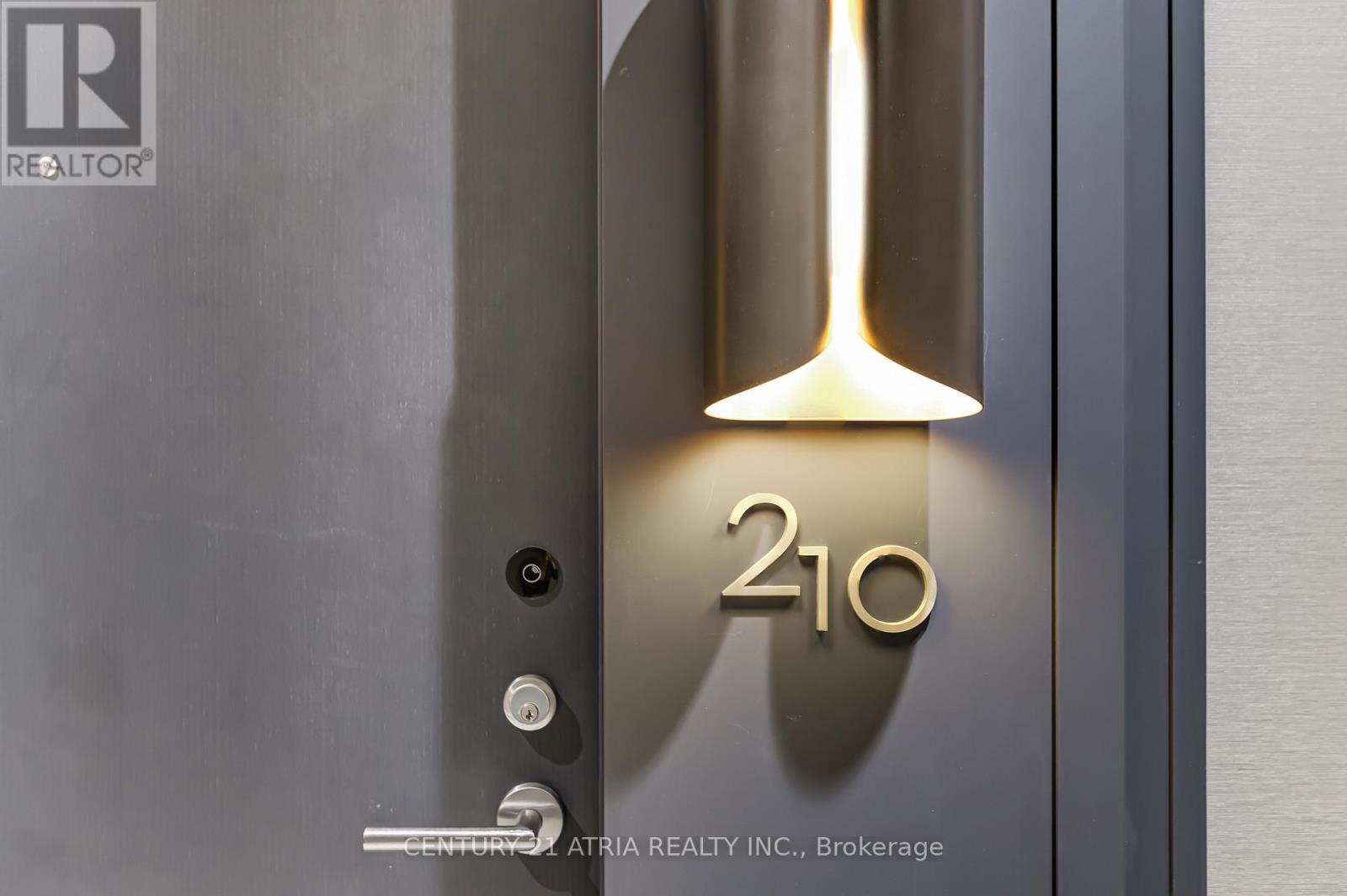 210 - 259 The Kingsway, Toronto, Ontario  M9A 0G2 - Photo 2 - W12575294