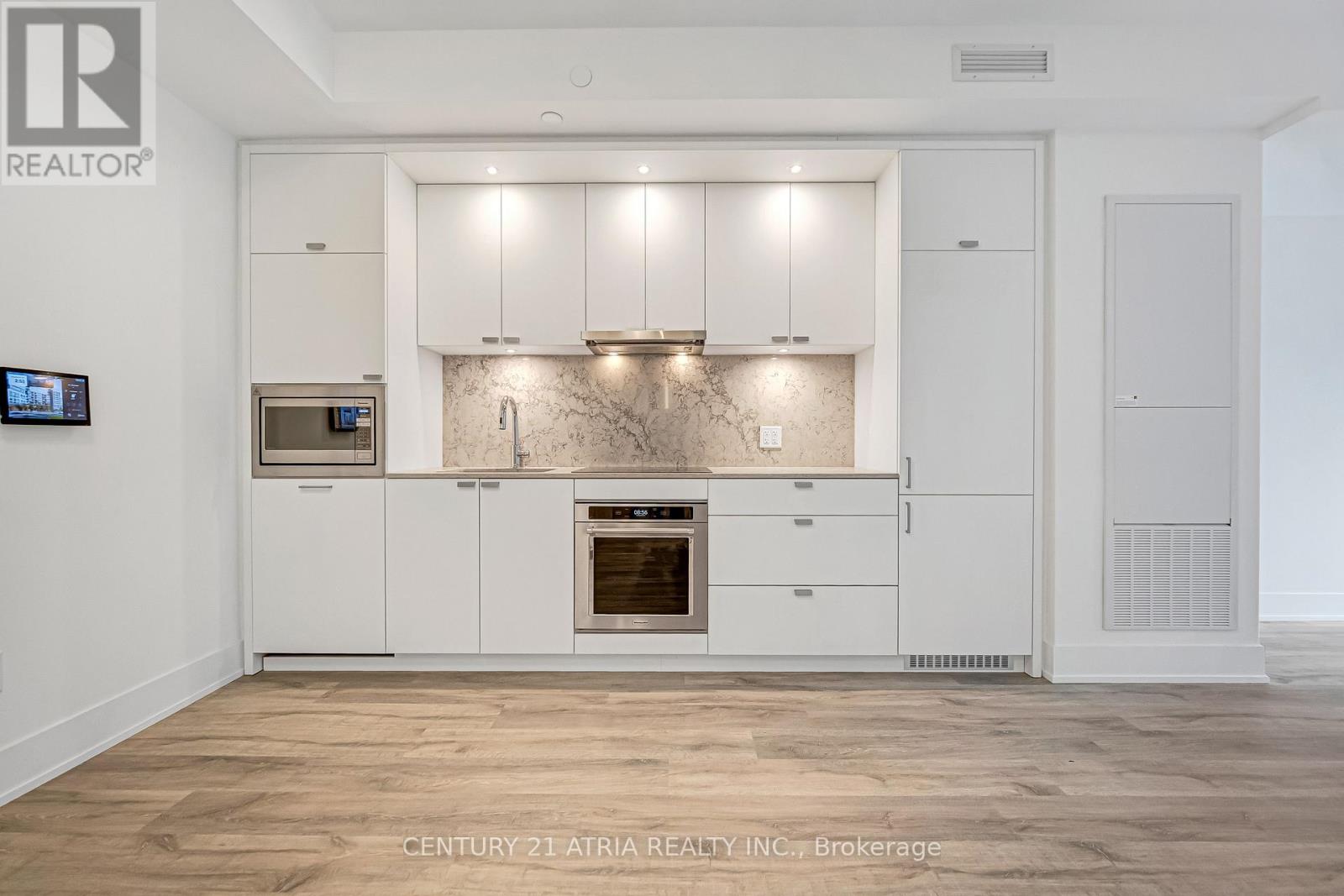 402 - 259 The Kingsway, Toronto, Ontario  M9A 0G2 - Photo 8 - W12464911