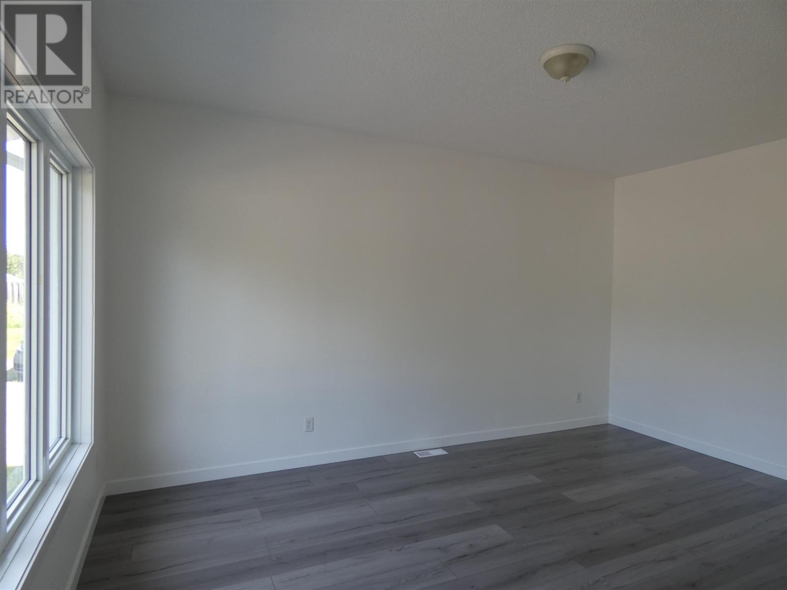 162 Kenogami Rd, Longlac, Ontario  P0T 2A0 - Photo 21 - TB242298