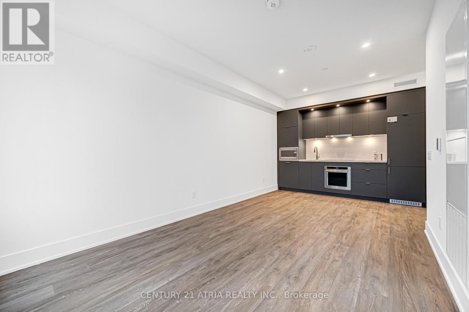 210 - 259 THE KINGSWAY, Toronto, Ontario