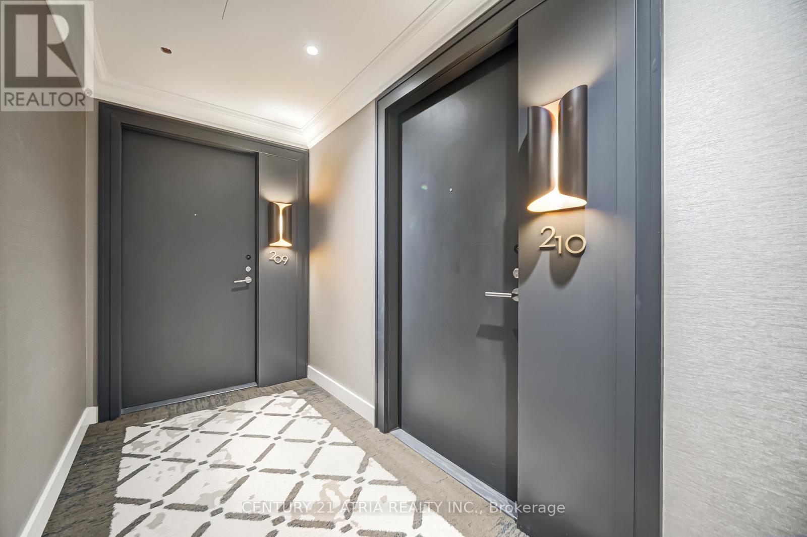 210 - 259 The Kingsway, Toronto, Ontario  M9A 0G2 - Photo 3 - W12575294