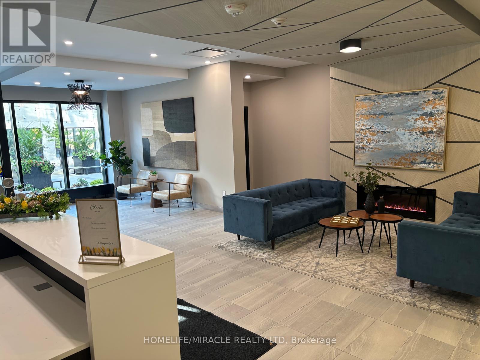 1001 - 60 Charles Street, Kitchener, Ontario  N2G 0C9 - Photo 3 - X12643192