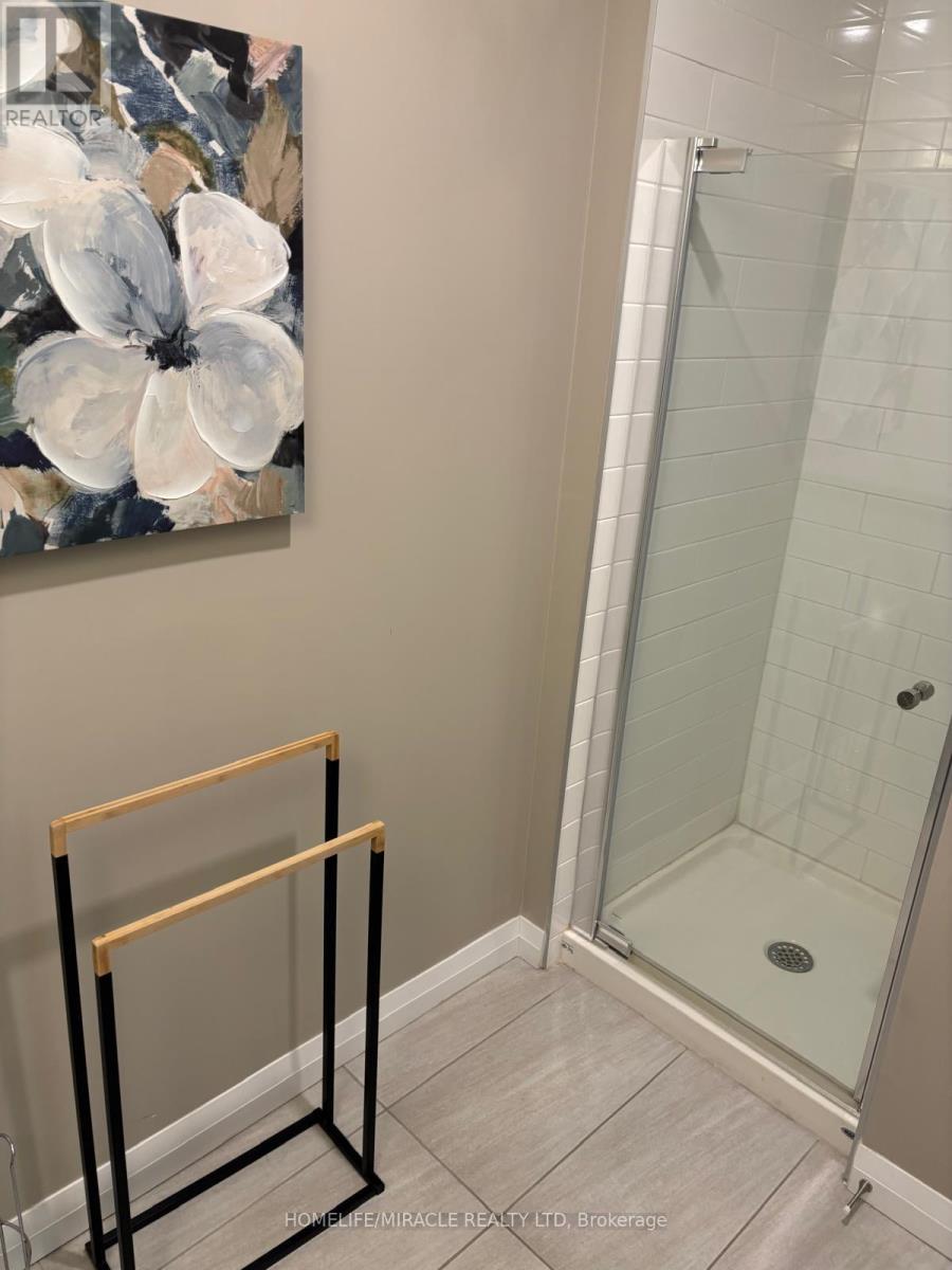 1001 - 60 Charles Street, Kitchener, Ontario  N2G 0C9 - Photo 11 - X12643192