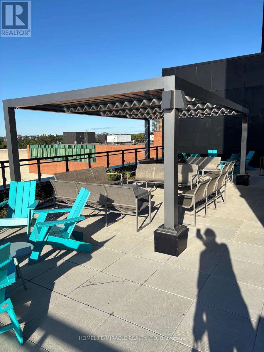 1001 - 60 Charles Street, Kitchener, Ontario  N2G 0C9 - Photo 4 - X12643192