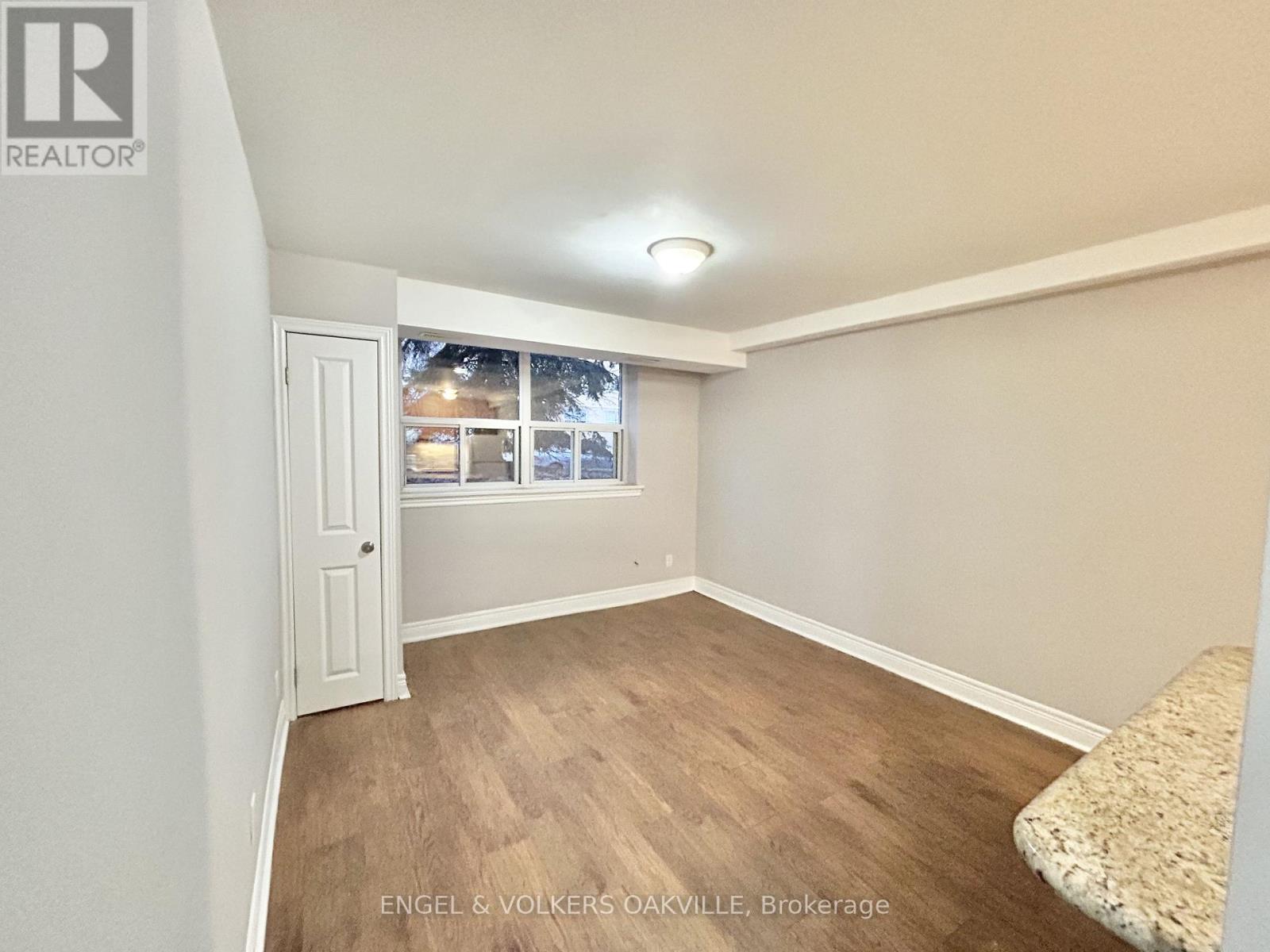 32 - 90 Twenty Fifth Street, Toronto, Ontario  M8V 3P9 - Photo 3 - W12604012