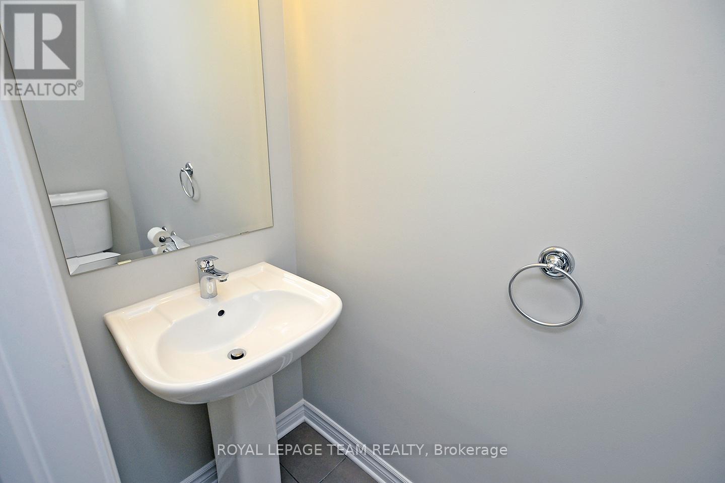 210 Halyard Way, Ottawa, Ontario  K2T 0L1 - Photo 10 - X12643384