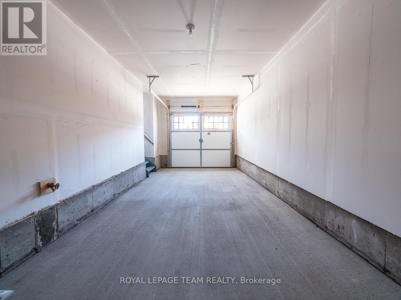 210 Halyard Way, Ottawa, Ontario  K2T 0L1 - Photo 21 - X12643384