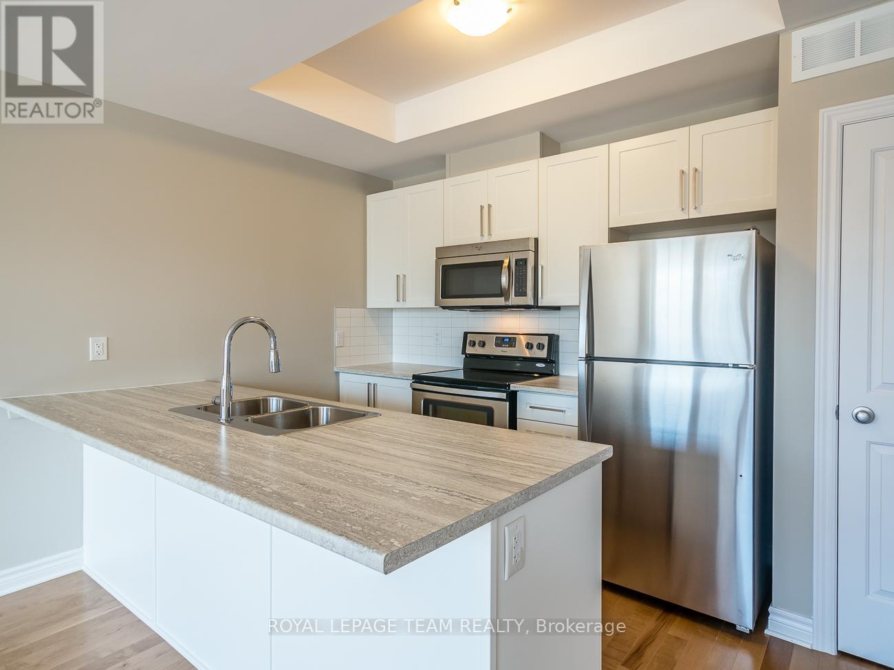 210 Halyard Way, Ottawa, Ontario  K2T 0L1 - Photo 8 - X12643384