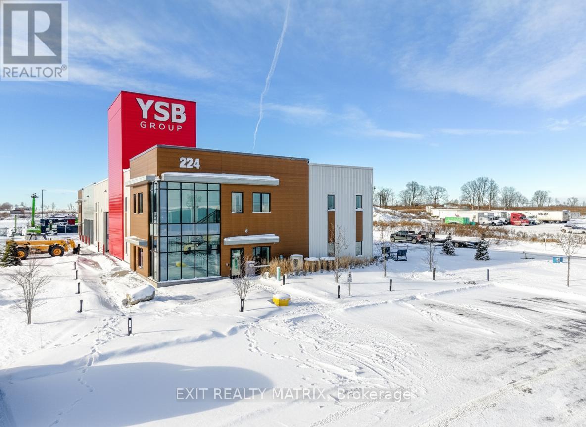 224 ROBOT STREET, Russell, Ontario