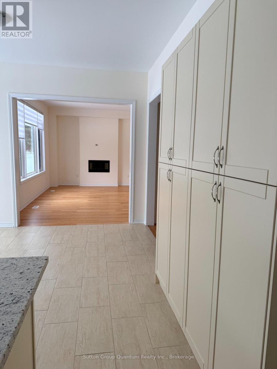 174 Rosanne Circle, Wasaga Beach, Ontario  L9Z 1J7 - Photo 6 - S12643450