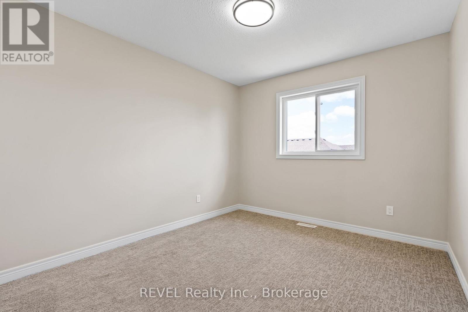 124 Roselawn Crescent, Welland, Ontario  L3C 0B7 - Photo 16 - X12643468