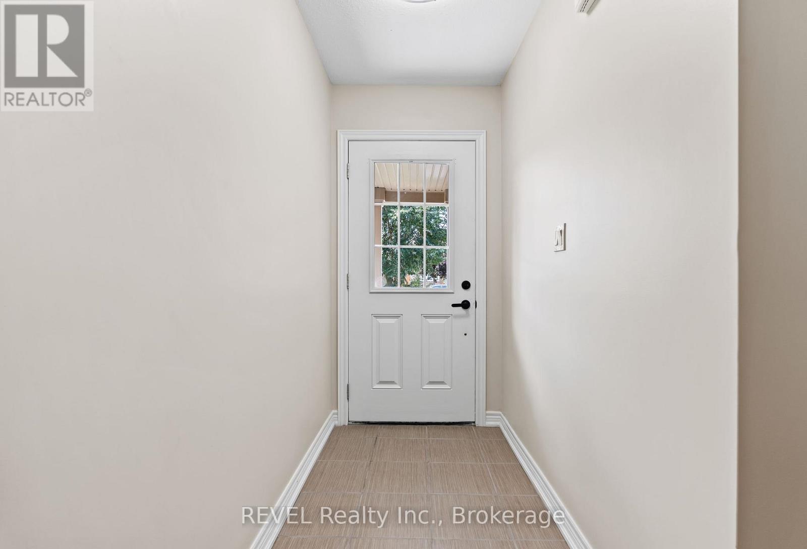 124 Roselawn Crescent, Welland, Ontario  L3C 0B7 - Photo 5 - X12643468