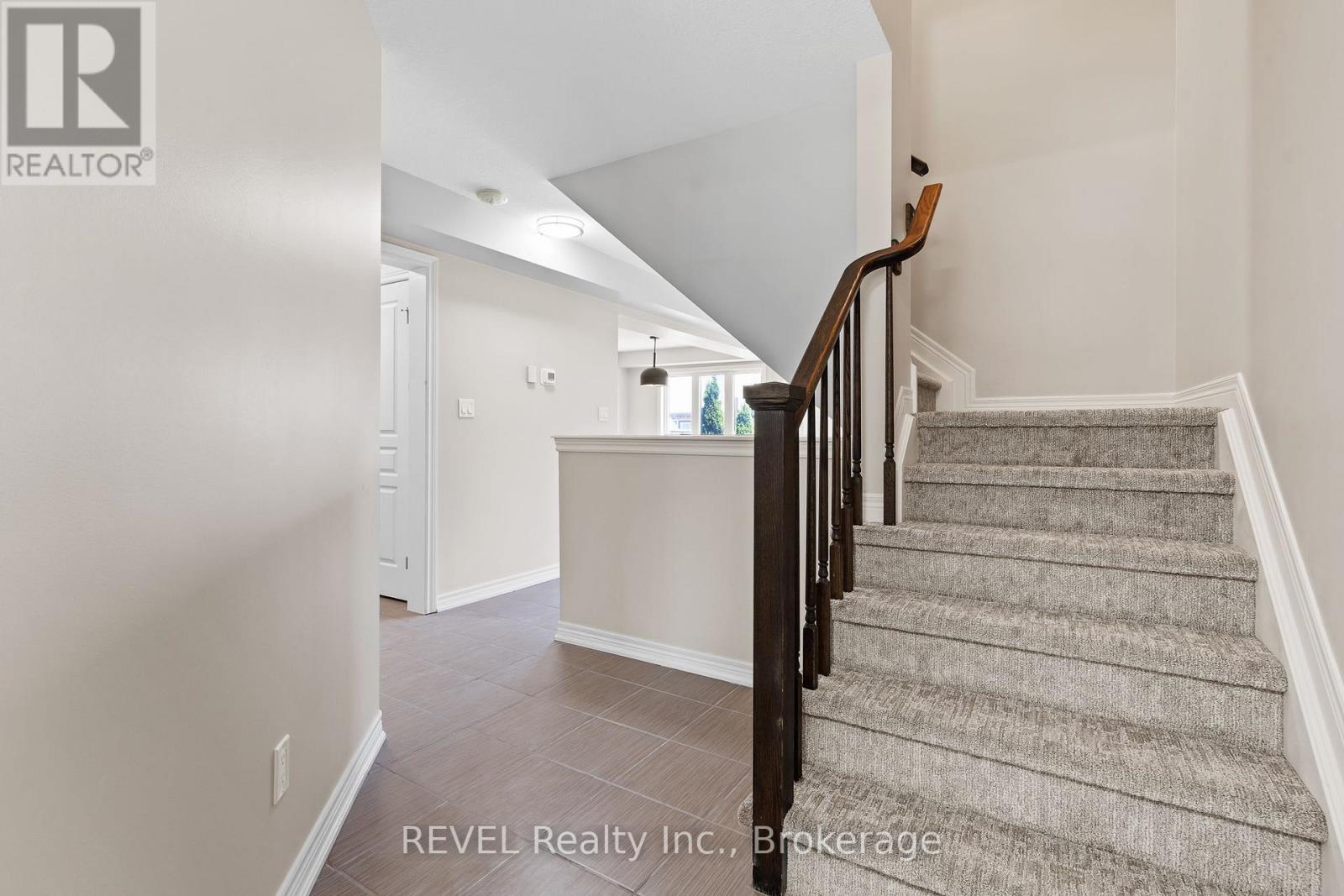 124 Roselawn Crescent, Welland, Ontario  L3C 0B7 - Photo 6 - X12643468
