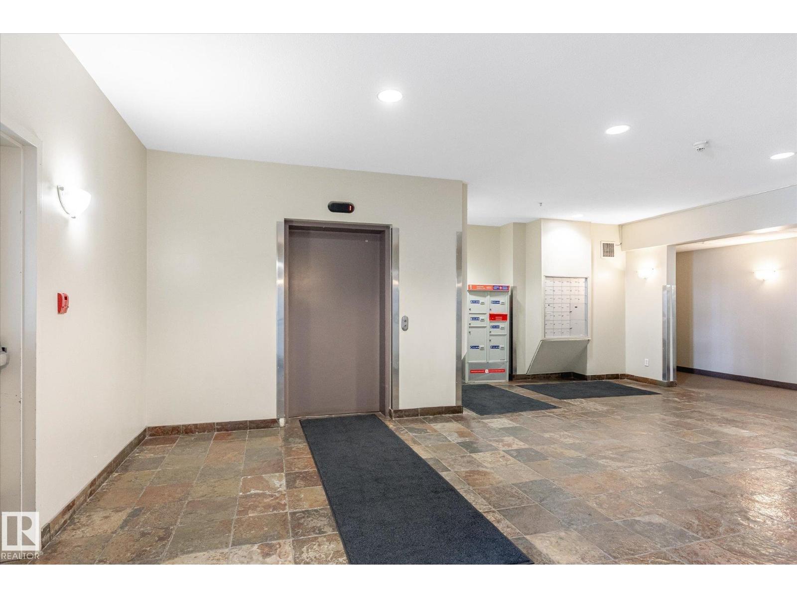 #224 4304 139 Av Nw, Edmonton, Alberta  T5Y 2Y2 - Photo 2 - E4454465