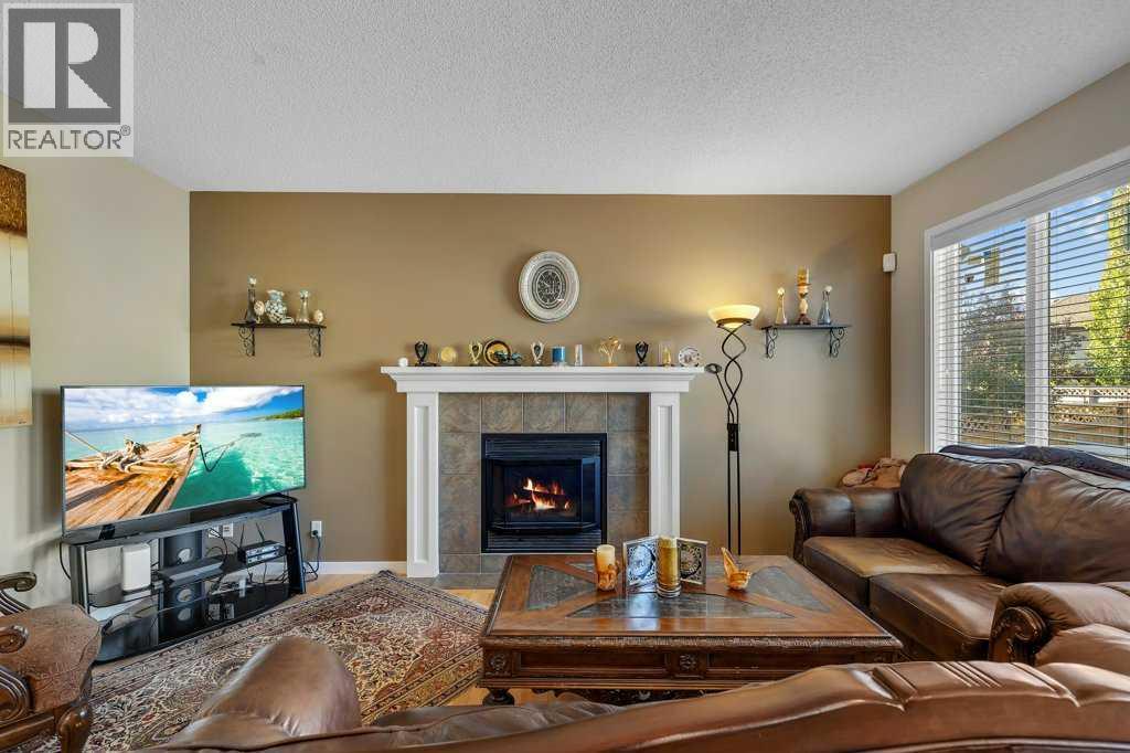 119 Valley Stream Circle Nw, Calgary, Alberta  T3B 5W2 - Photo 8 - A2259449