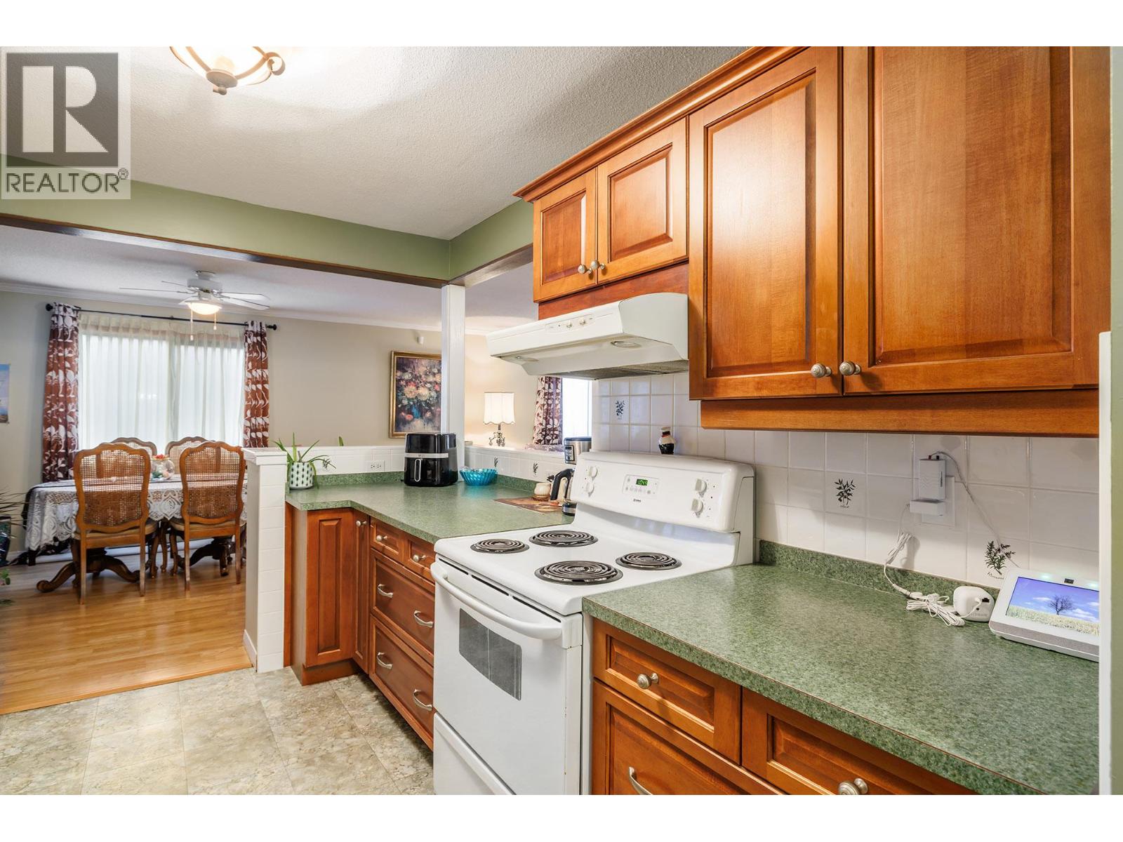 1035 Bernard Avenue Unit# 214 Lot# 29, Kelowna, British Columbia V1Y 6P7 - Photo 9 - 10371381