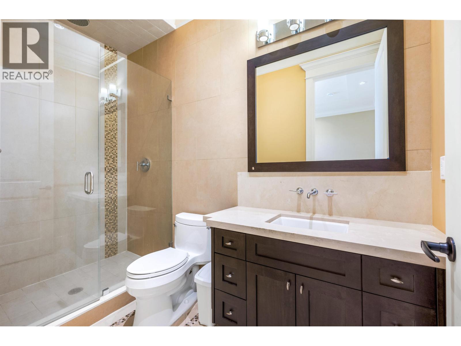 6760 Gamba, Richmond, British Columbia  V7C 2G5 - Photo 10 - R3074544