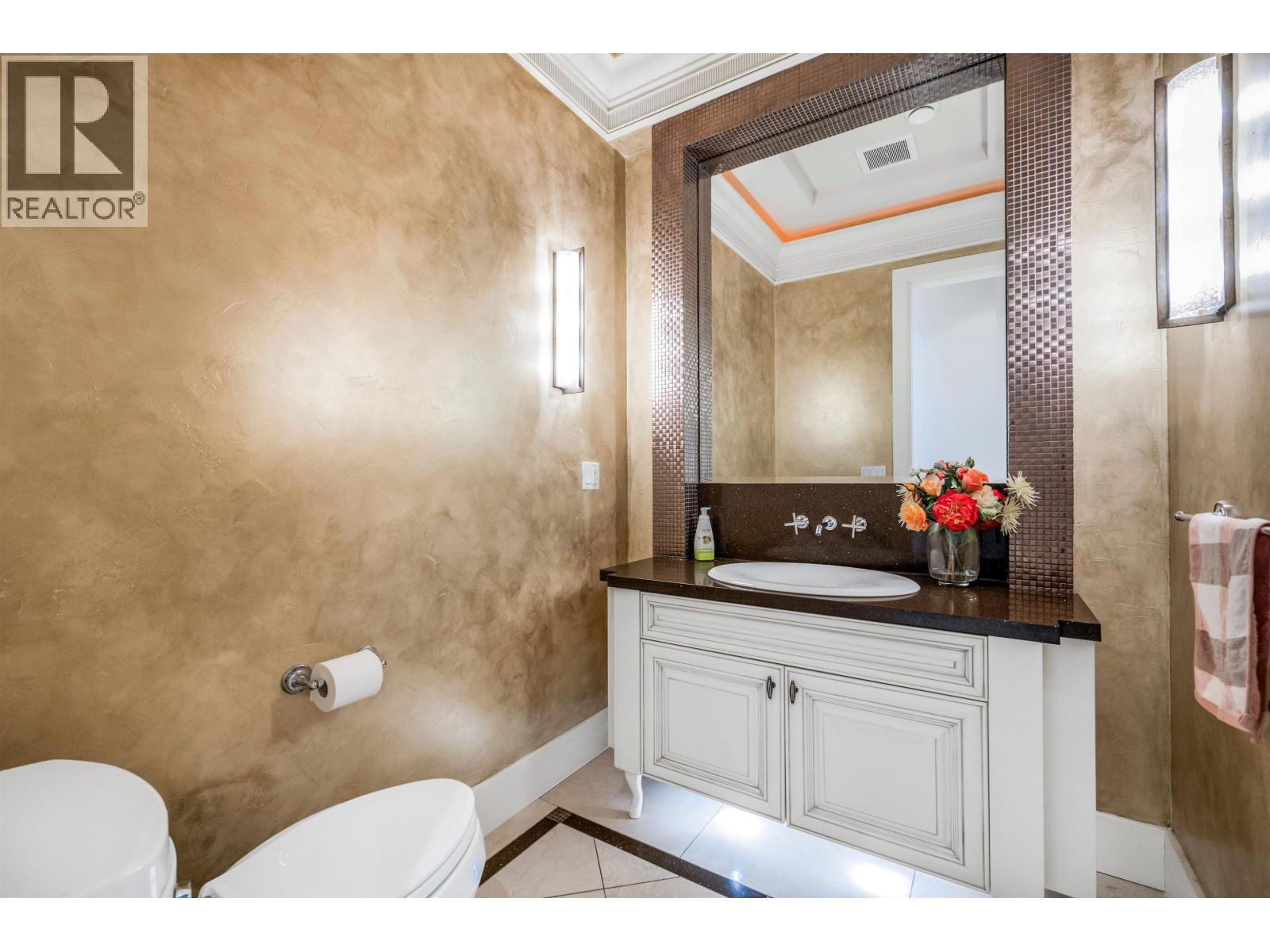 6760 Gamba, Richmond, British Columbia  V7C 2G5 - Photo 7 - R3074544