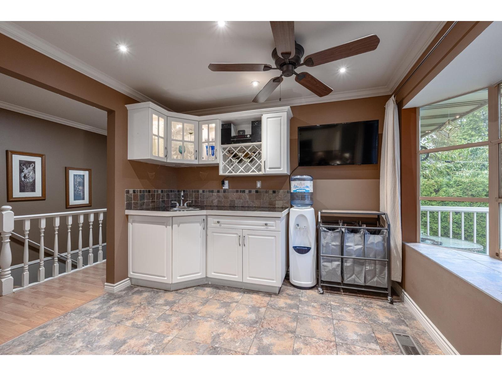 34047 Mccrimmon Drive, Abbotsford, British Columbia  V2S 2V6 - Photo 8 - R3074400