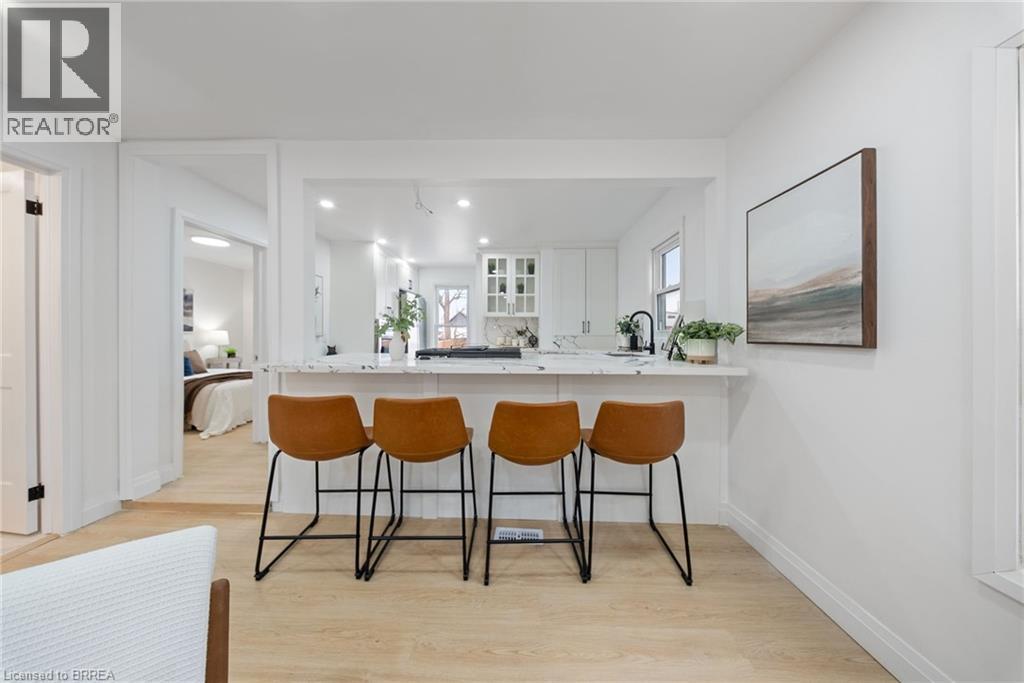 111 E Victoria Street, Brantford, Ontario  N3S 3K7 - Photo 11 - 40794526