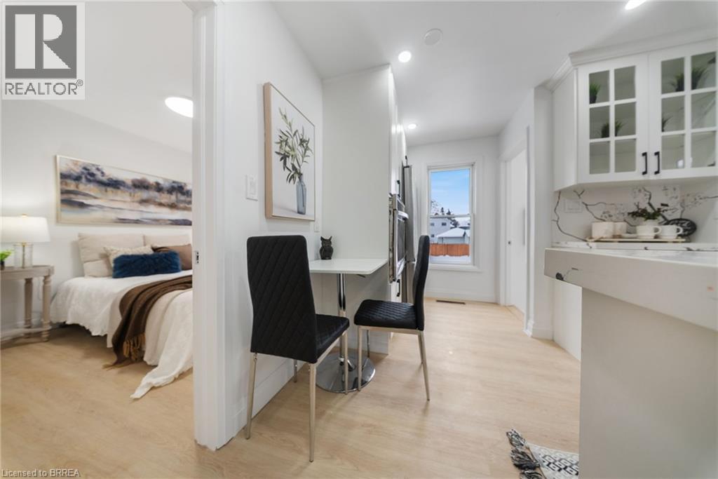 111 E Victoria Street, Brantford, Ontario  N3S 3K7 - Photo 15 - 40794526