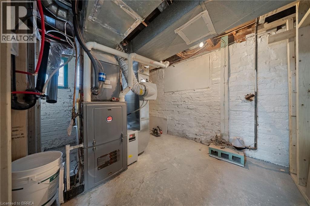 111 E Victoria Street, Brantford, Ontario  N3S 3K7 - Photo 27 - 40794526