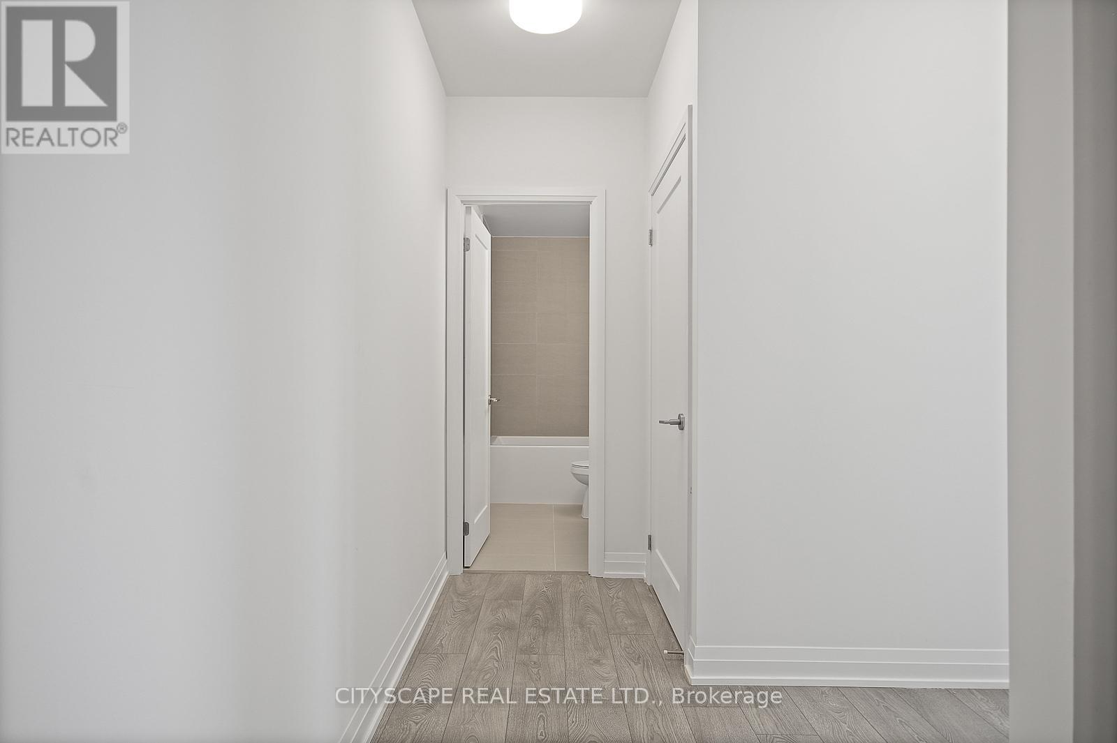 311 - 286 Main Street, Toronto, Ontario  M4C 0B3 - Photo 3 - E12643438