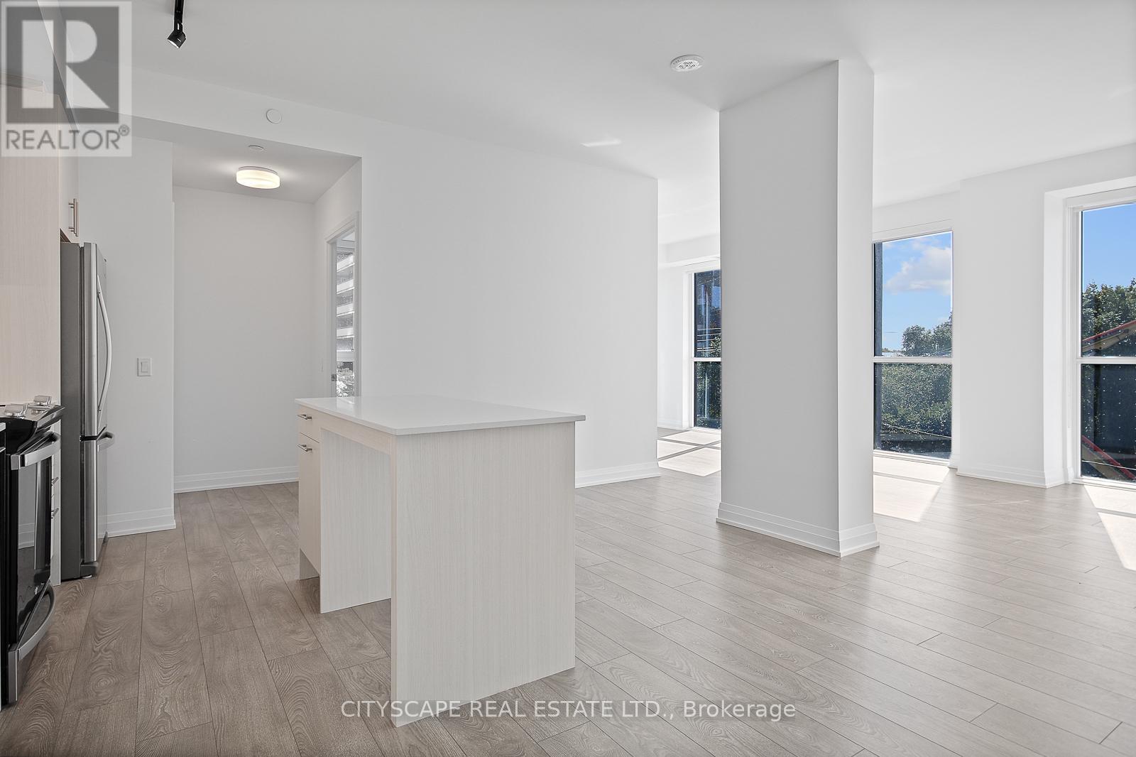 311 - 286 Main Street, Toronto, Ontario  M4C 0B3 - Photo 5 - E12643438