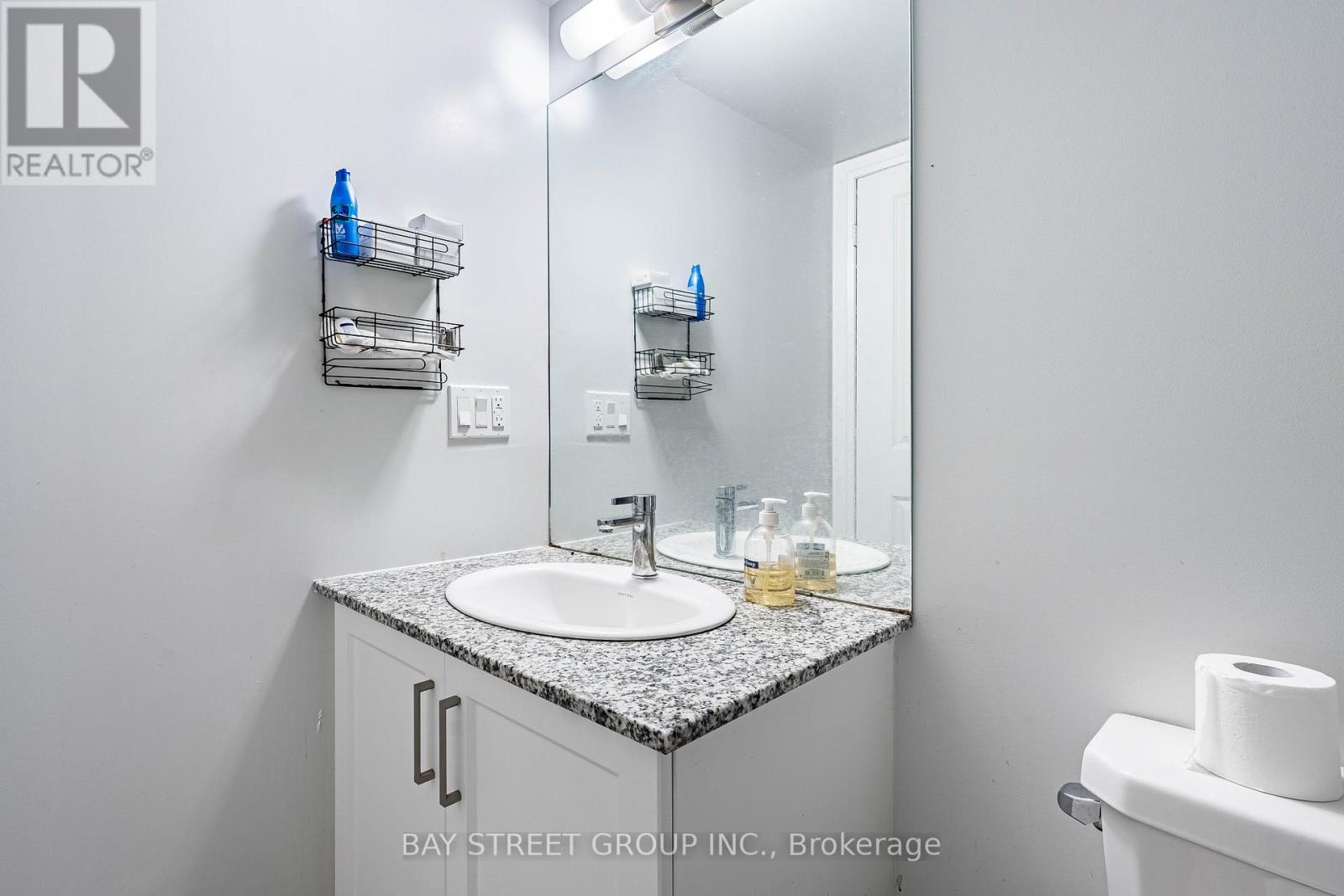 20 Meadowglen Place, Toronto, Ontario  M1G 0A9 - Photo 12 - E12643448