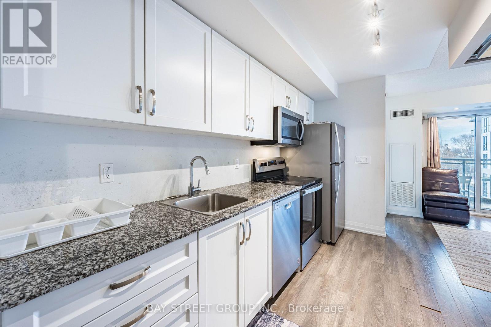 20 Meadowglen Place, Toronto, Ontario  M1G 0A9 - Photo 13 - E12643448