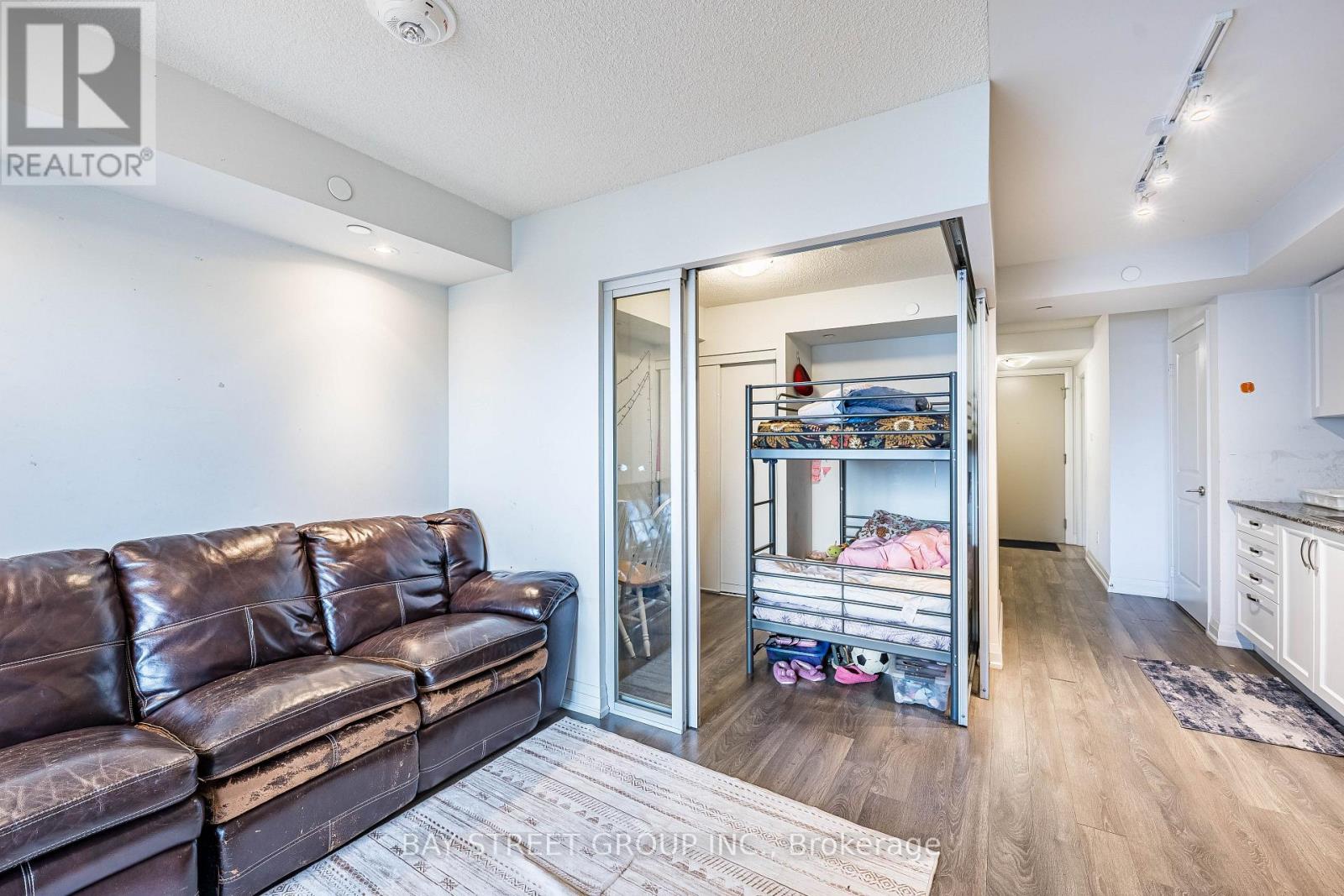 20 Meadowglen Place, Toronto, Ontario  M1G 0A9 - Photo 18 - E12643448