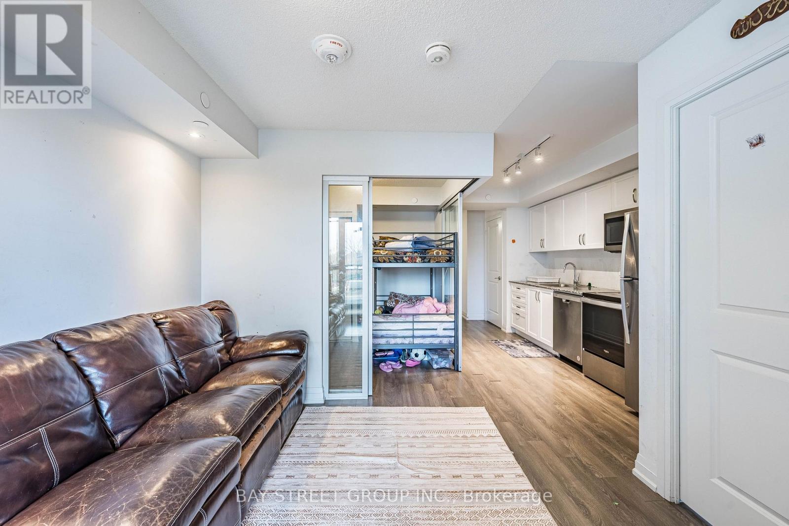 20 Meadowglen Place, Toronto, Ontario  M1G 0A9 - Photo 19 - E12643448