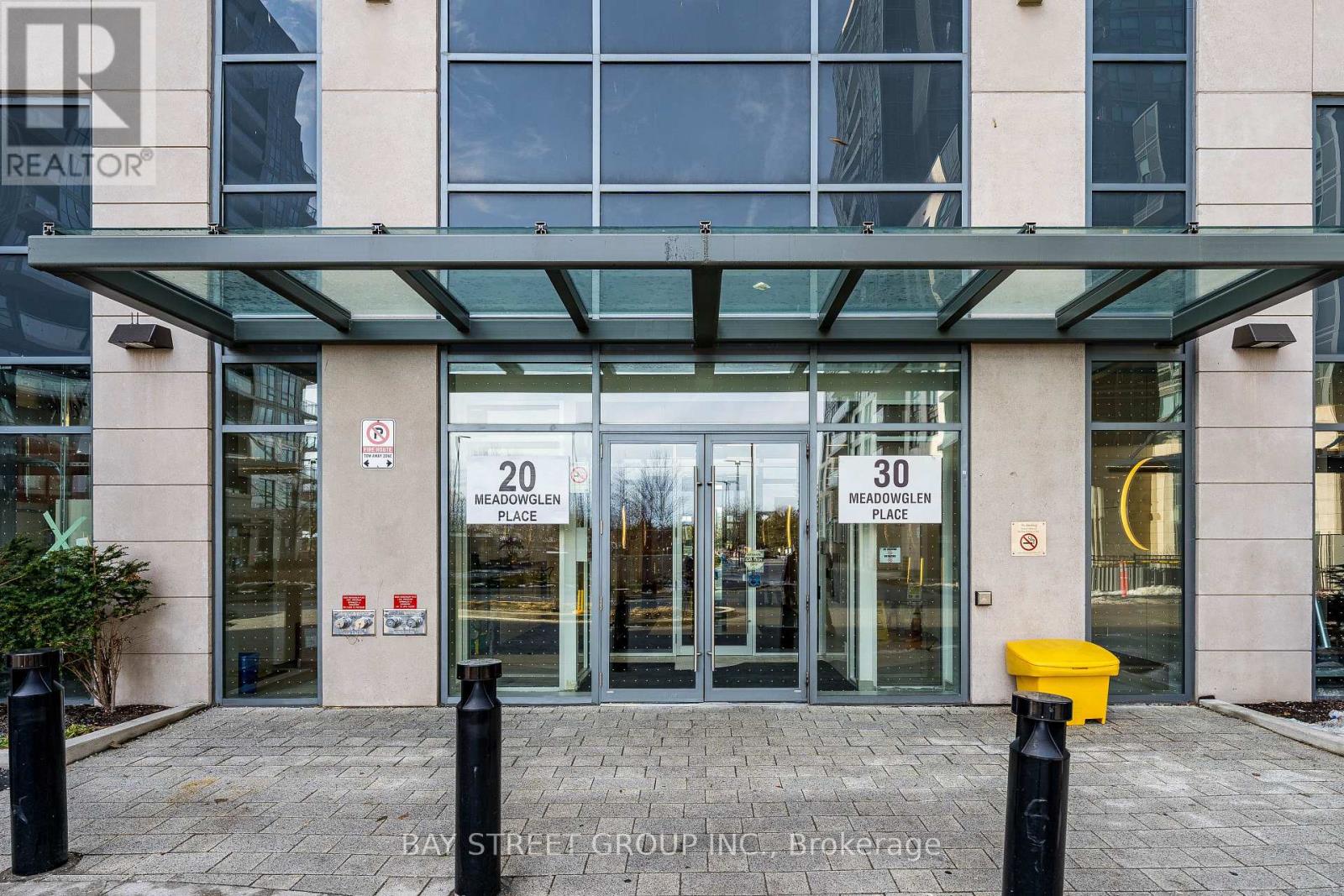 20 Meadowglen Place, Toronto, Ontario  M1G 0A9 - Photo 5 - E12643448