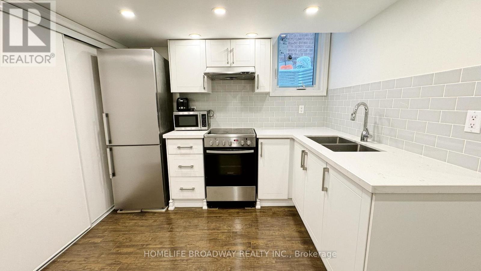 Lower - 102 Orchard Hill Boulevard, Markham, Ontario  L6C 2M4 - Photo 3 - N12643492