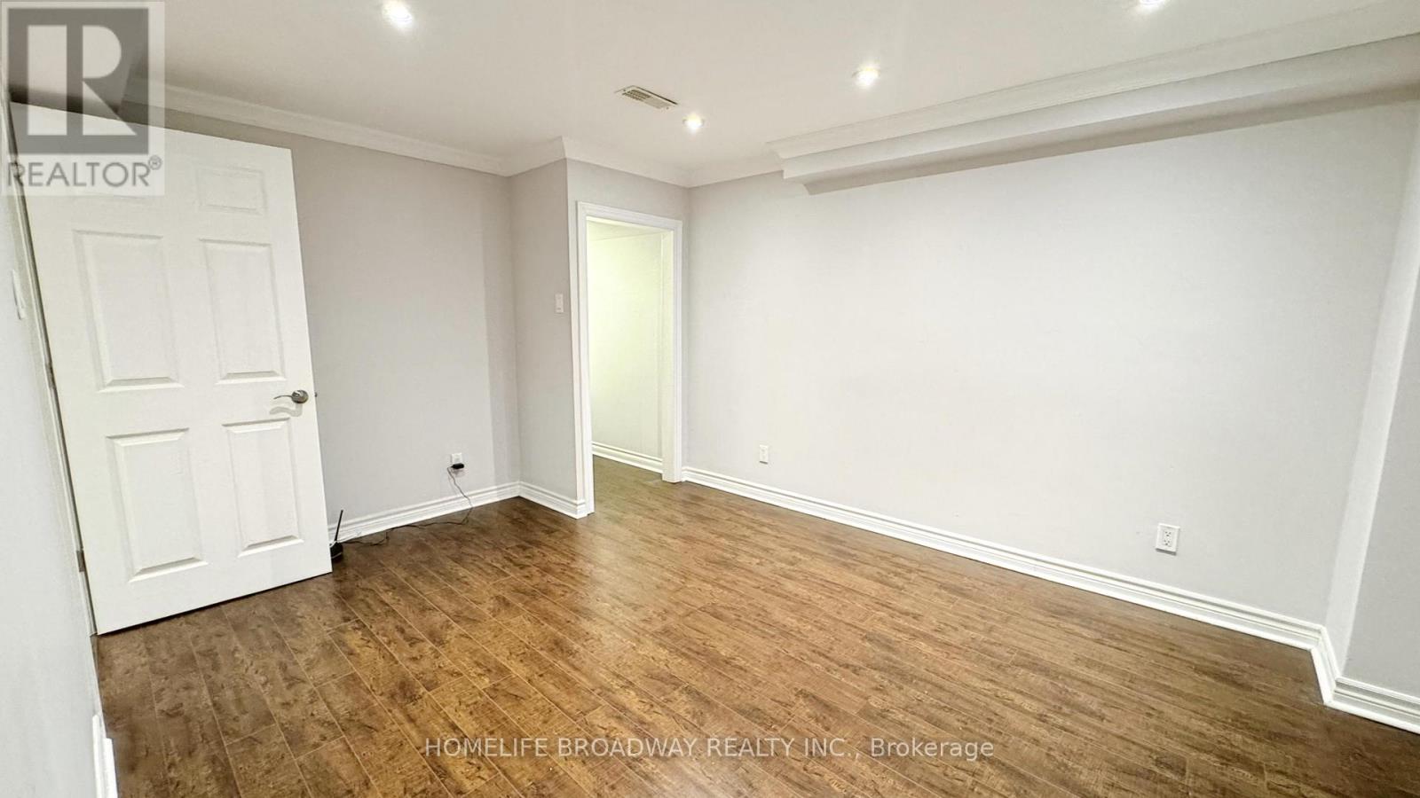 Lower - 102 Orchard Hill Boulevard, Markham, Ontario  L6C 2M4 - Photo 8 - N12643492