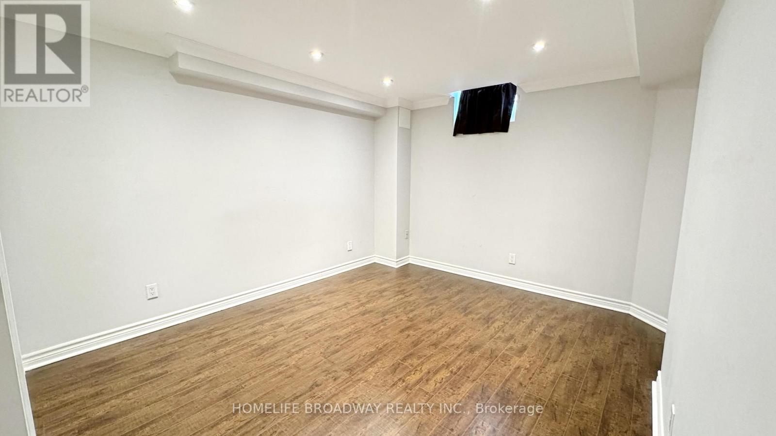 Lower - 102 Orchard Hill Boulevard, Markham, Ontario  L6C 2M4 - Photo 9 - N12643492