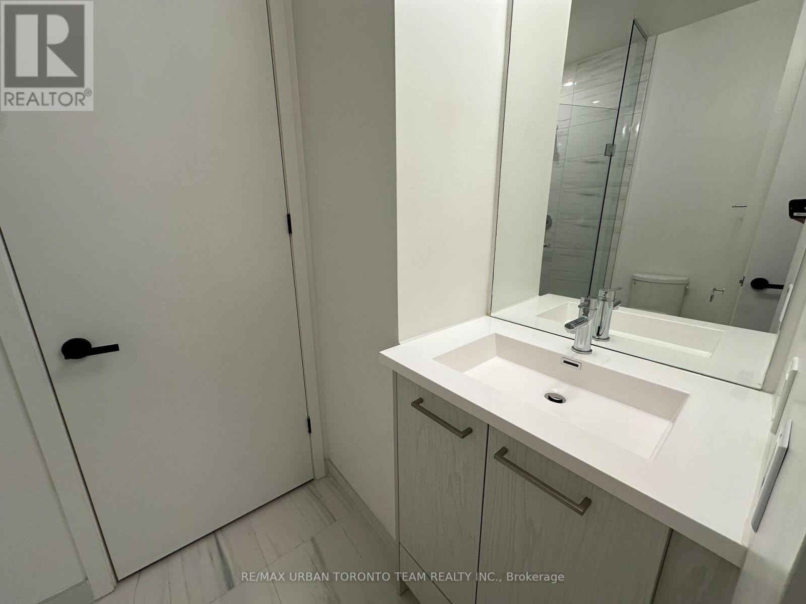 706 - 28 Interchange Way, Vaughan, Ontario  L4K 0P8 - Photo 12 - N12643510