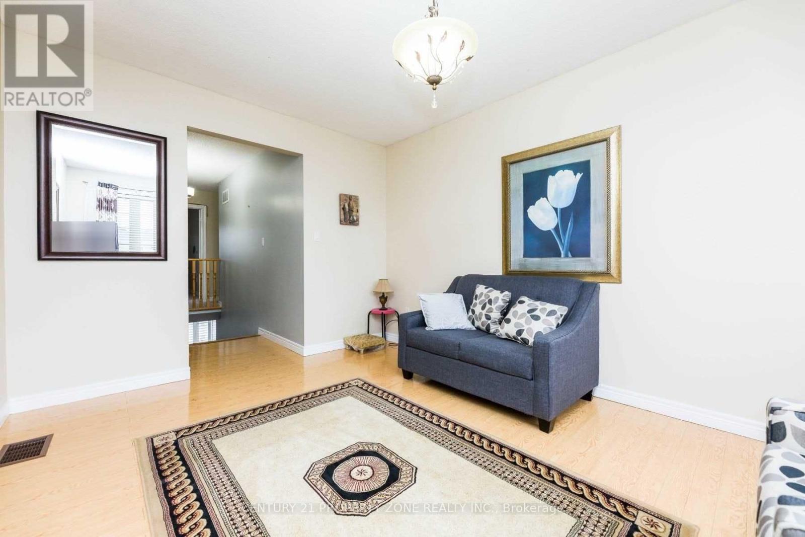 3 Sewells Lane, Brampton, Ontario  L7A 3A1 - Photo 7 - W12564364