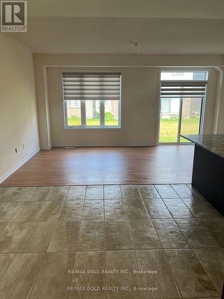 6 Hylton Drive, Barrie, Ontario  L9S 2Z8 - Photo 3 - S12643498